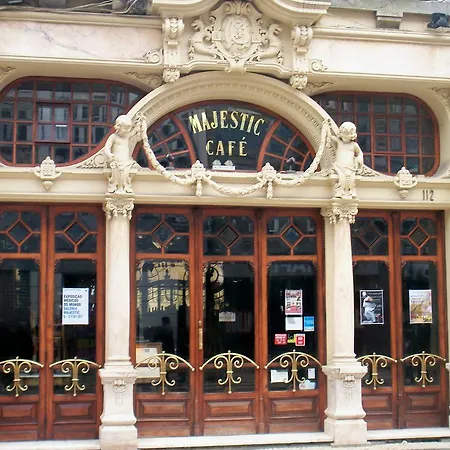 Casa de hóspedes Suites Deluxe *