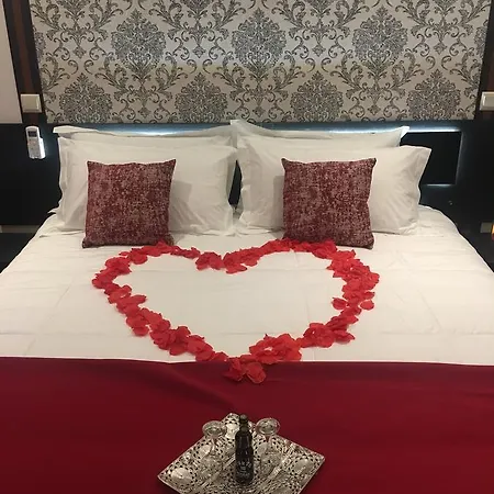 Casa de hóspedes Suites Deluxe *